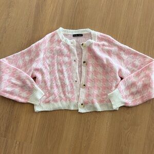 Chic Pink and White Cardigan